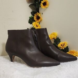 CAPE ROBBIN Dark Brown Ankle Booties